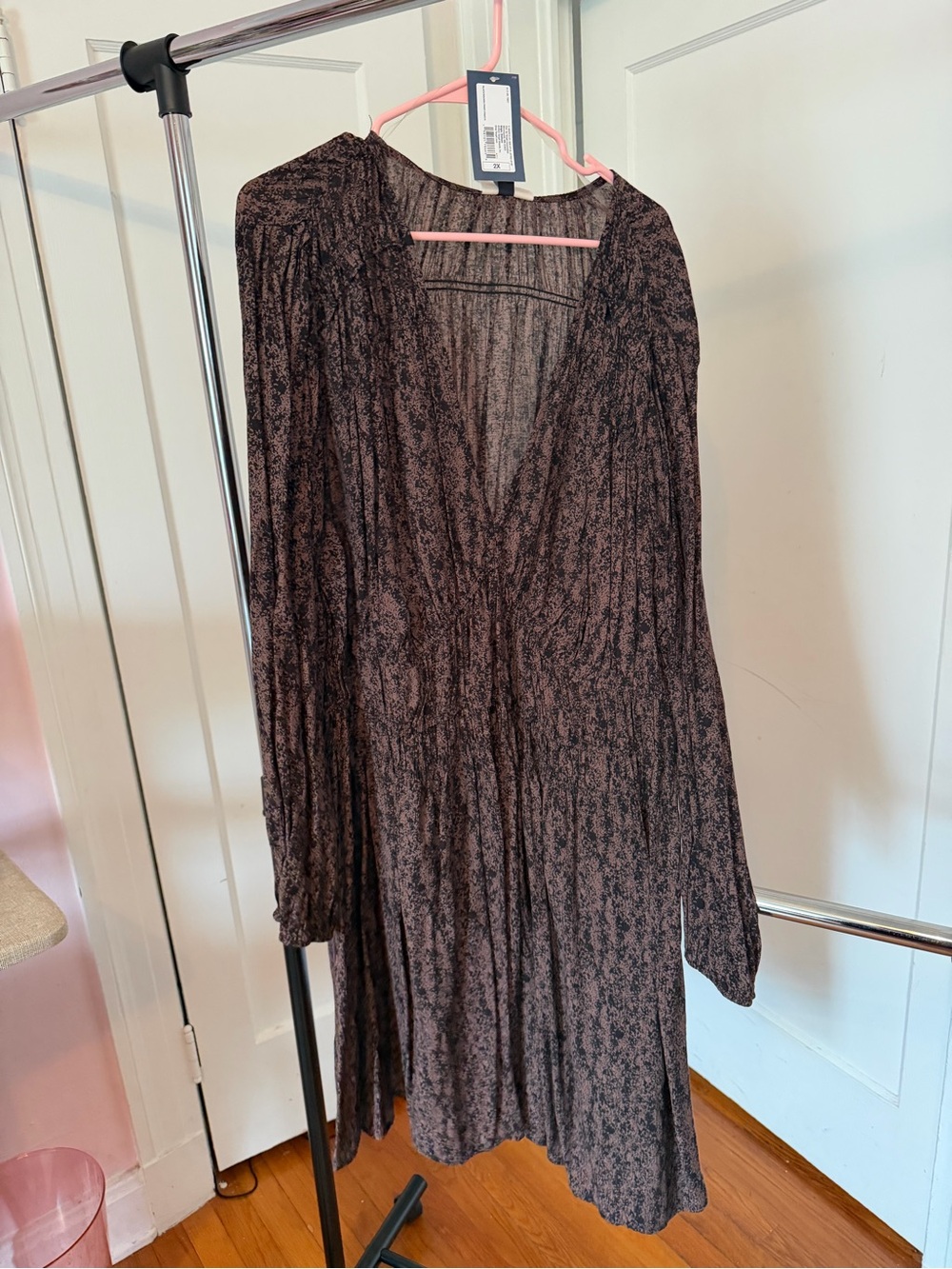 Universal Thread Brown Printed Long Sleeve V-Neck Dress